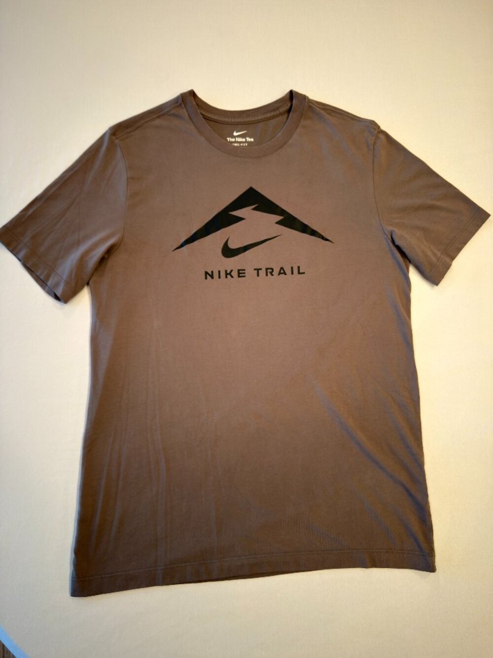 Nike Trail Dri-FIT Mountain Graphic T-Shirt Brown M
